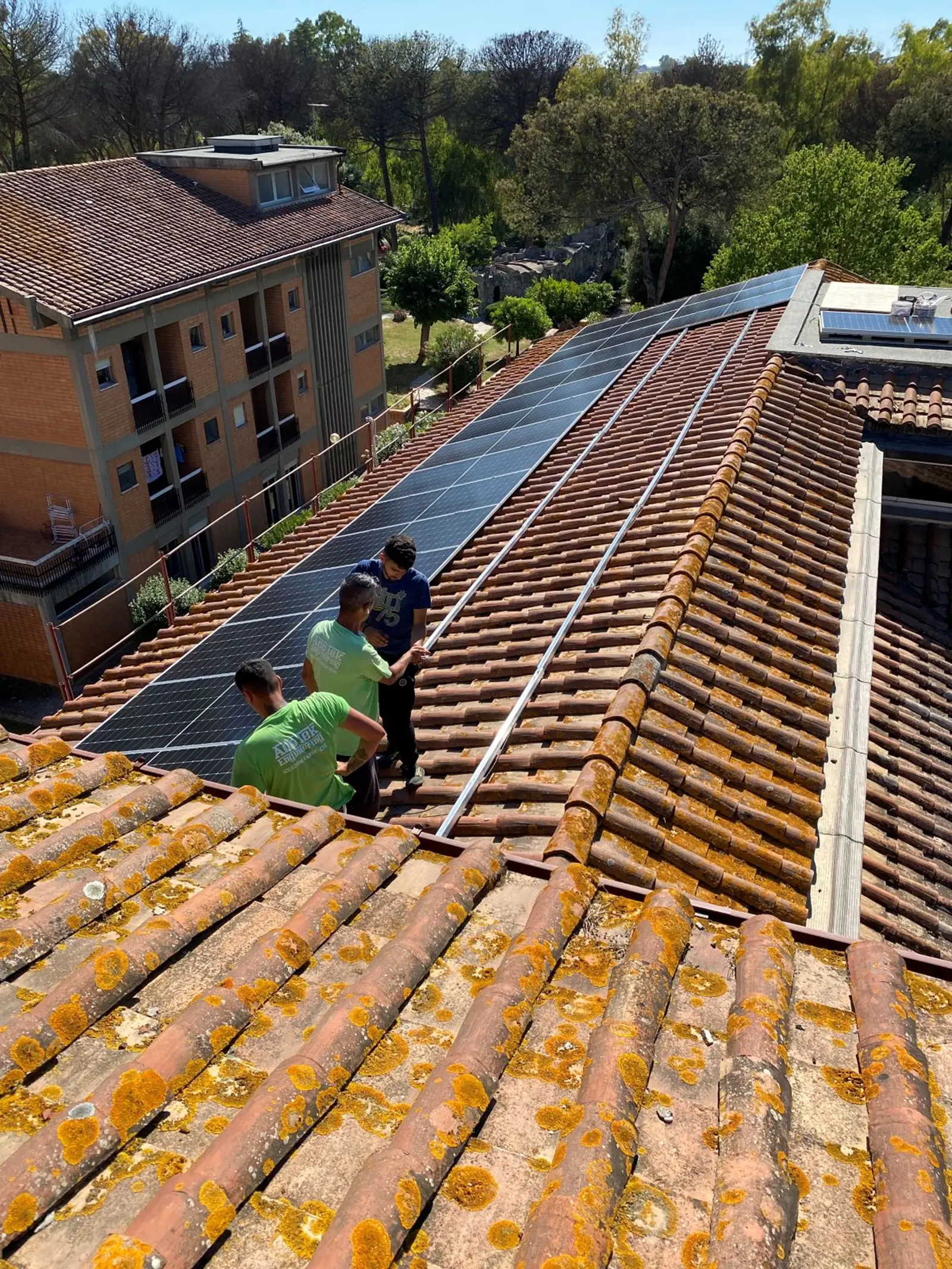 Installazione impianto fotovoltaico su tetto Roma